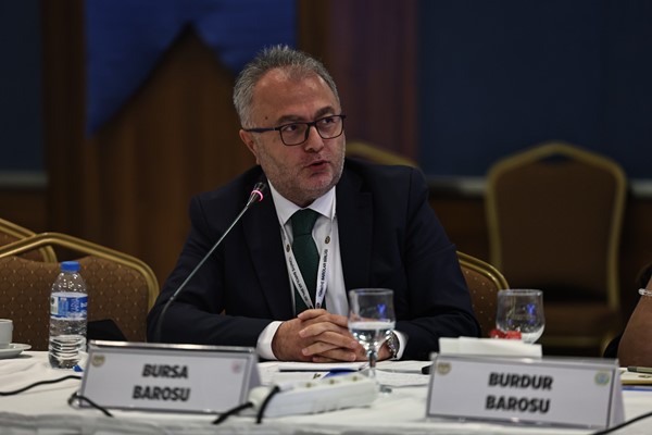 Bursa Barosu Başkanı Av.Metin Öztosun Türkiye Barolar Birliği'nde gerçekleşen 59.Baro Başkanları toplantısına katıldı.